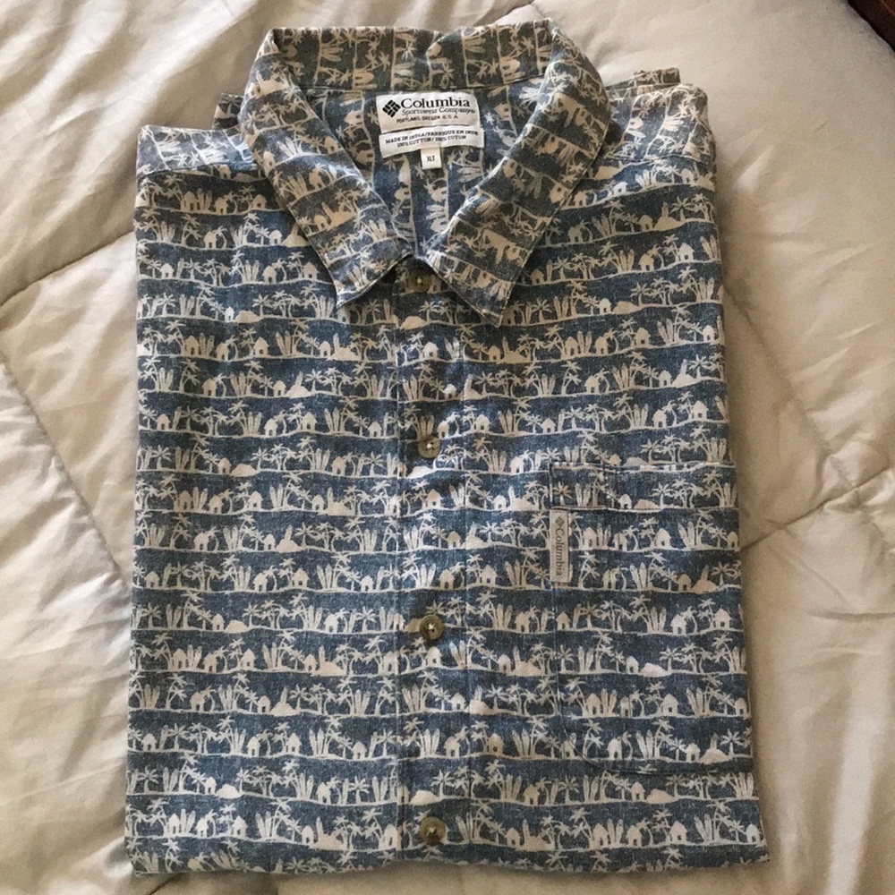 COLUMBIA SHORT SLEEVE BUTTON DOWN SHIRT